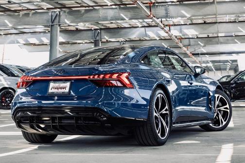 Ascari Blue Metallic 2024 Audi e-tron GT Premium Plus