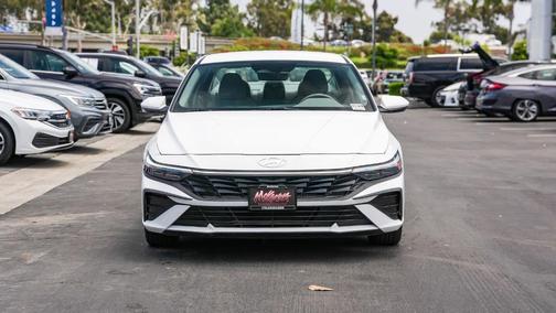 White 2024 Hyundai ELANTRA SEL