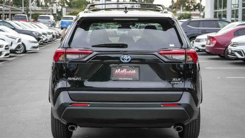 2020 Toyota RAV4 Hybrid XLE