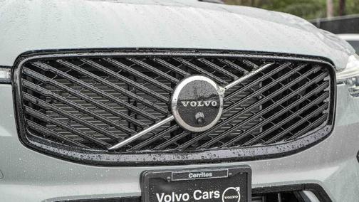 2026 Volvo XC60 Plug-In Hybrid T8 Plus