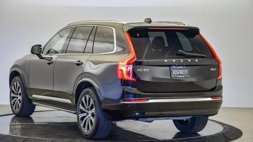 Onyx Black Metallic 2025 Volvo XC90 B6 Plus 7-Seater