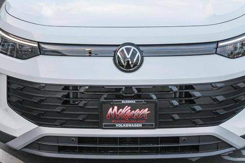 Pure White 2026 Volkswagen Tiguan 2.0T S
