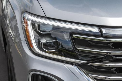 2025 Volkswagen Atlas 2.0T SE