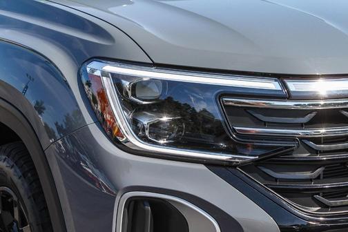 2024 Volkswagen Atlas 2.0T Peak Edition SE w/Technology