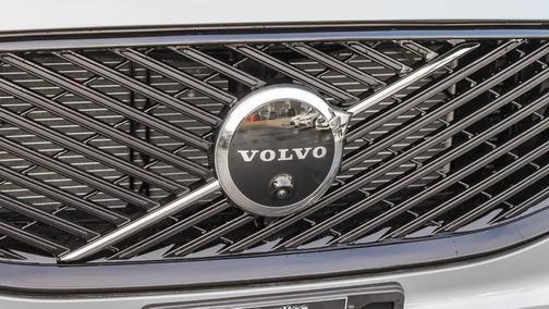 2026 Volvo XC60 Plug-In Hybrid T8 Ultra