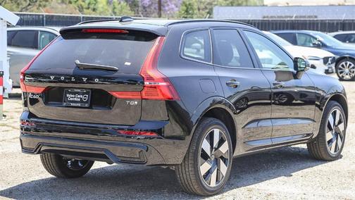 2025 Volvo XC60 Plug-In Hybrid T8 Plus
