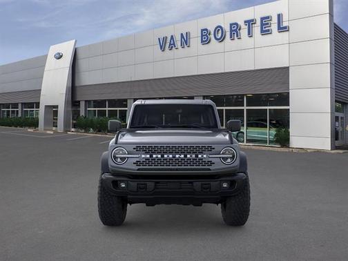 Carbonized Gray Metallic 2026 Ford Bronco Badlands