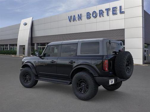 Shadow Black 2026 Ford Bronco Outer Banks