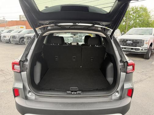 Carbonized Gray Metallic 2025 Ford Escape Active