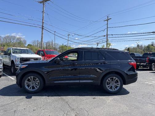 Agate Black Metallic 2021 Ford Explorer XLT