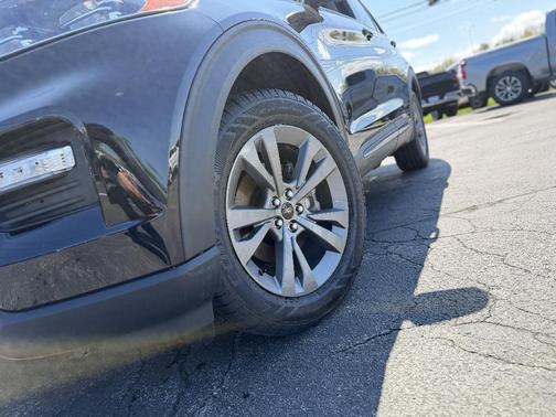 Agate Black Metallic 2021 Ford Explorer XLT