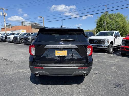 Agate Black Metallic 2021 Ford Explorer XLT