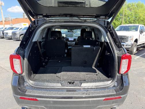 Agate Black Metallic 2021 Ford Explorer XLT