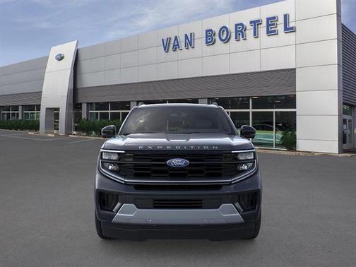 Agate Black Metallic 2026 Ford Expedition Platinum