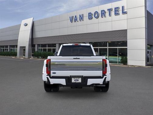 Star White Metallic Tri-Coat 2026 Ford F-350 Platinum