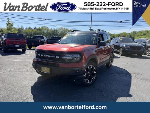 Hot Pepper Red Tinted Clearcoat 2023 Ford Bronco Sport Outer Banks