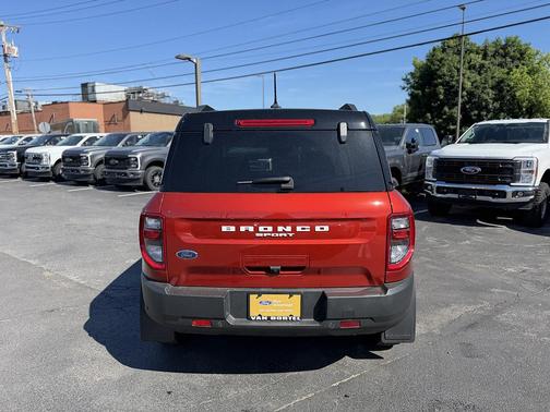 Hot Pepper Red Tinted Clearcoat 2023 Ford Bronco Sport Outer Banks