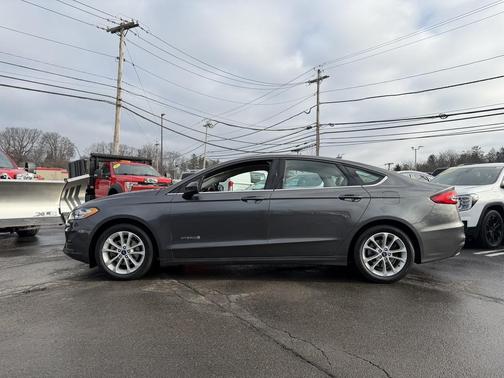 2019 Ford Fusion Hybrid SE