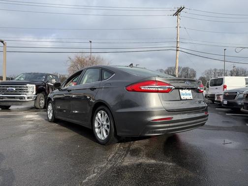2019 Ford Fusion Hybrid SE