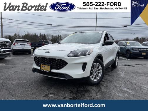 Star White Metallic Tri-Coat 2022 Ford Escape SE