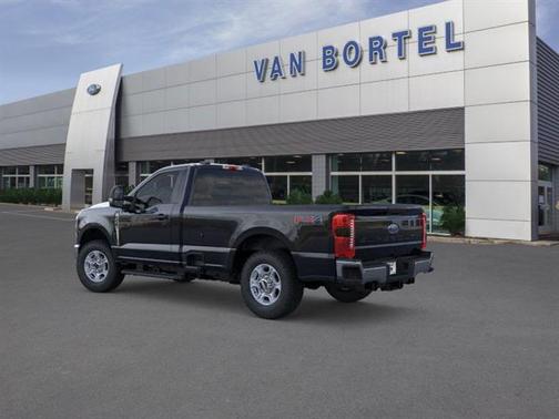 2026 Ford F-350 XLT