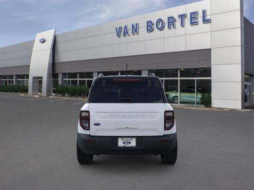 OXFORD WHT 2026 Ford Bronco Sport Outer Banks