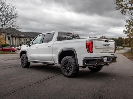 2023 GMC Sierra 1500 AT4X