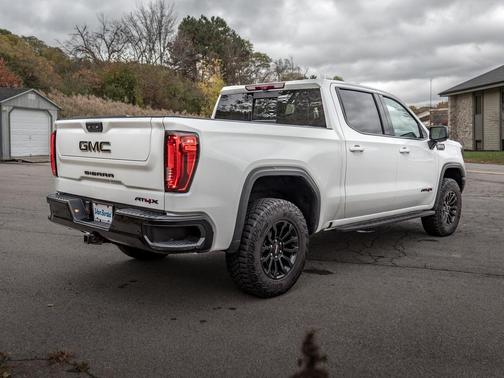 2023 GMC Sierra 1500 AT4X