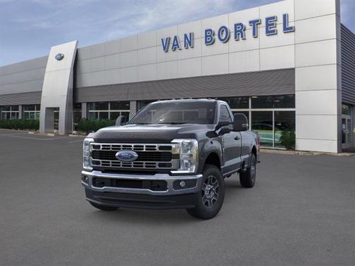 2025 Ford F-350 XLT
