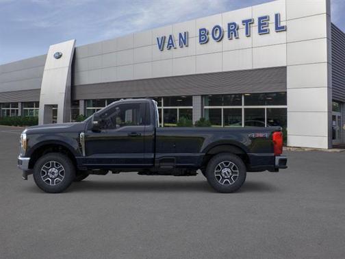 2025 Ford F-350 XLT