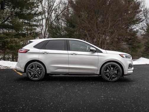 2019 Ford Edge ST