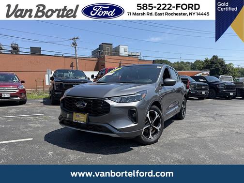 Carbonized Gray Metallic 2023 Ford Escape ST-Line Select