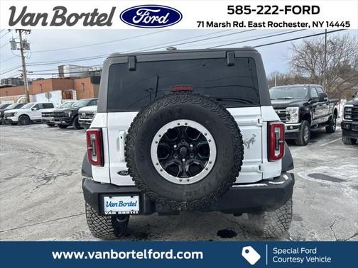 2024 Ford Bronco Outer Banks