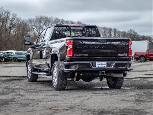 Black 2024 Chevrolet Silverado 2500 High Country