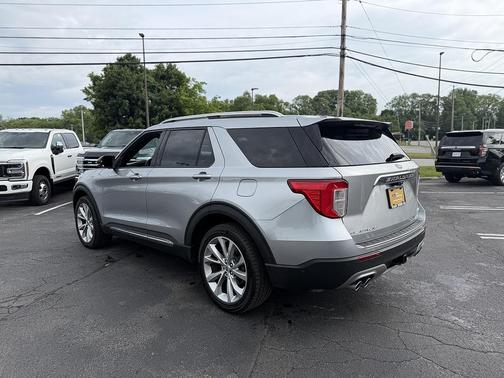 Iconic Silver Metallic 2021 Ford Explorer Platinum