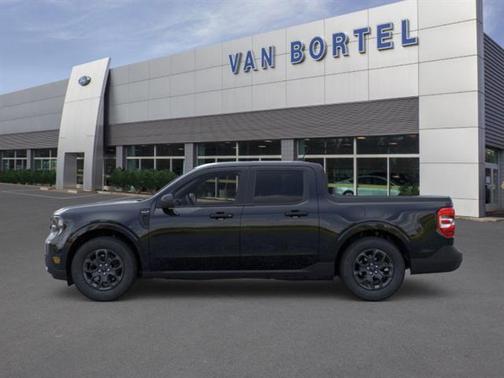 Shadow Black 2025 Ford Maverick XLT