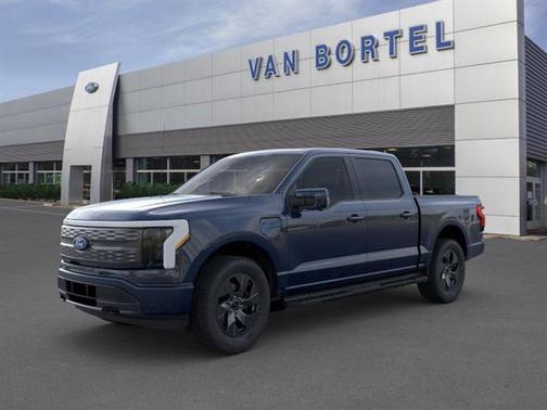 2025 Ford F-150 Lightning LARIAT