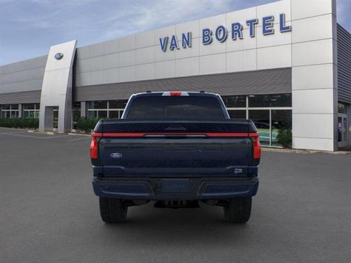 2025 Ford F-150 Lightning LARIAT