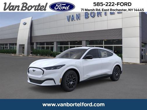 Star White Metallic Tri-Coat 2026 Ford Mustang Mach-E Premium