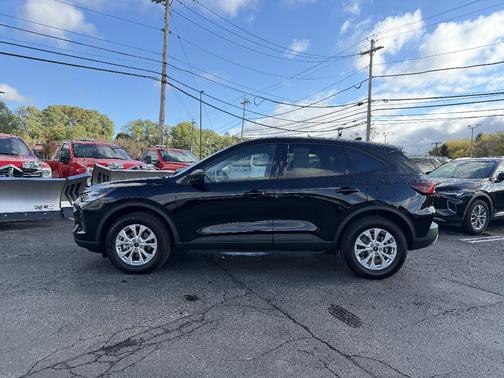Agate Black Metallic 2025 Ford Escape Active