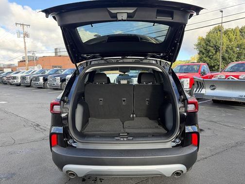 Agate Black Metallic 2025 Ford Escape Active