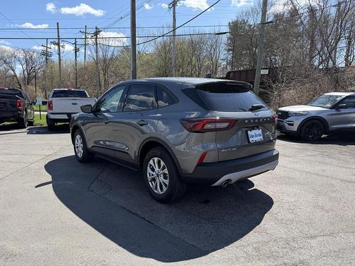 Carbonized Gray Metallic 2025 Ford Escape Active