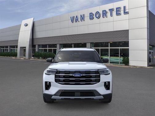 Space White Metallic 2026 Ford Explorer Active