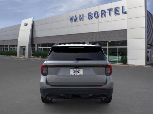 Carbonized Gray Metallic 2026 Ford Explorer ST-Line