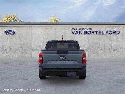 Azure Gray Metallic Tri-Coat 2026 Ford Maverick XLT