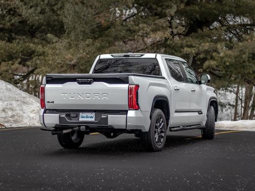 2024 Toyota Tundra Hybrid Platinum