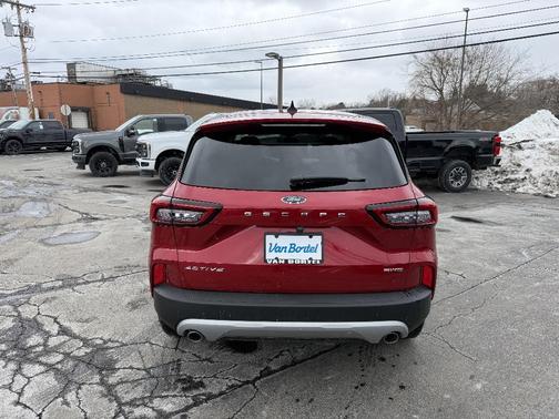 Rapid Red Metallic Tinted Clearcoat 2025 Ford Escape Active