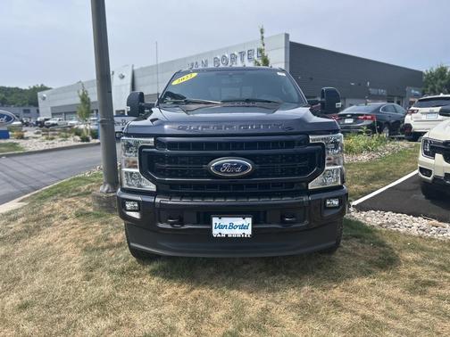 2022 Ford F-350 Lariat