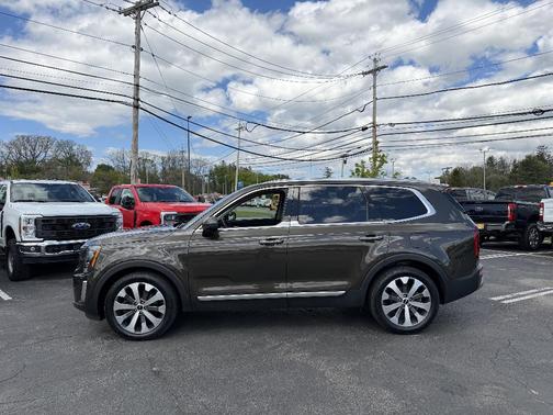 Dark Moss 2022 Kia Telluride S