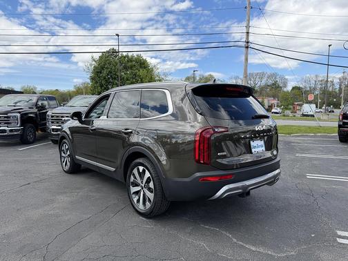 Dark Moss 2022 Kia Telluride S